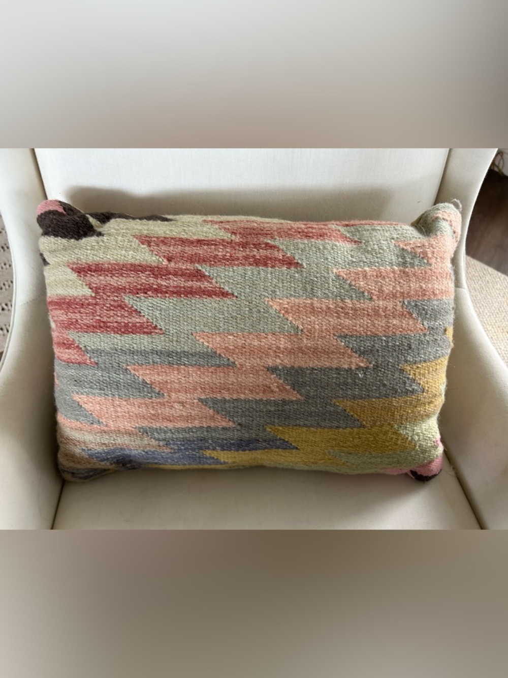 Pottery Barn Mila Lumbar
Decorative Throw Pillow 14”x 20” - Picture 7 of 7